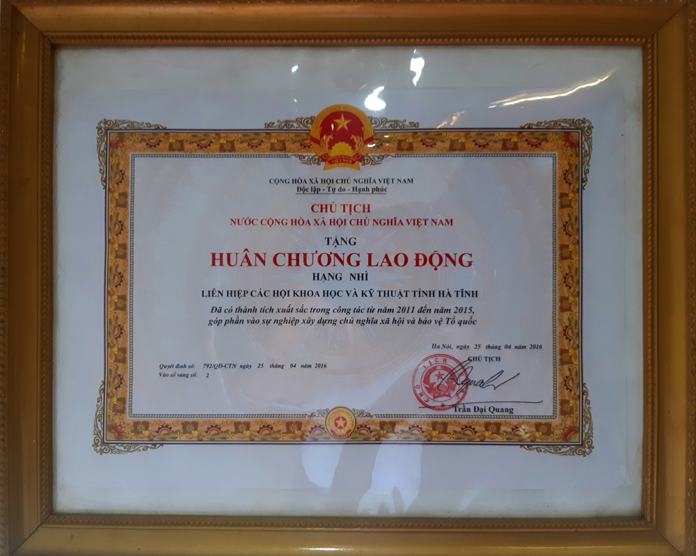 Thi đua khen thưởng
