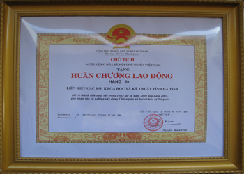 Thi đua khen thưởng