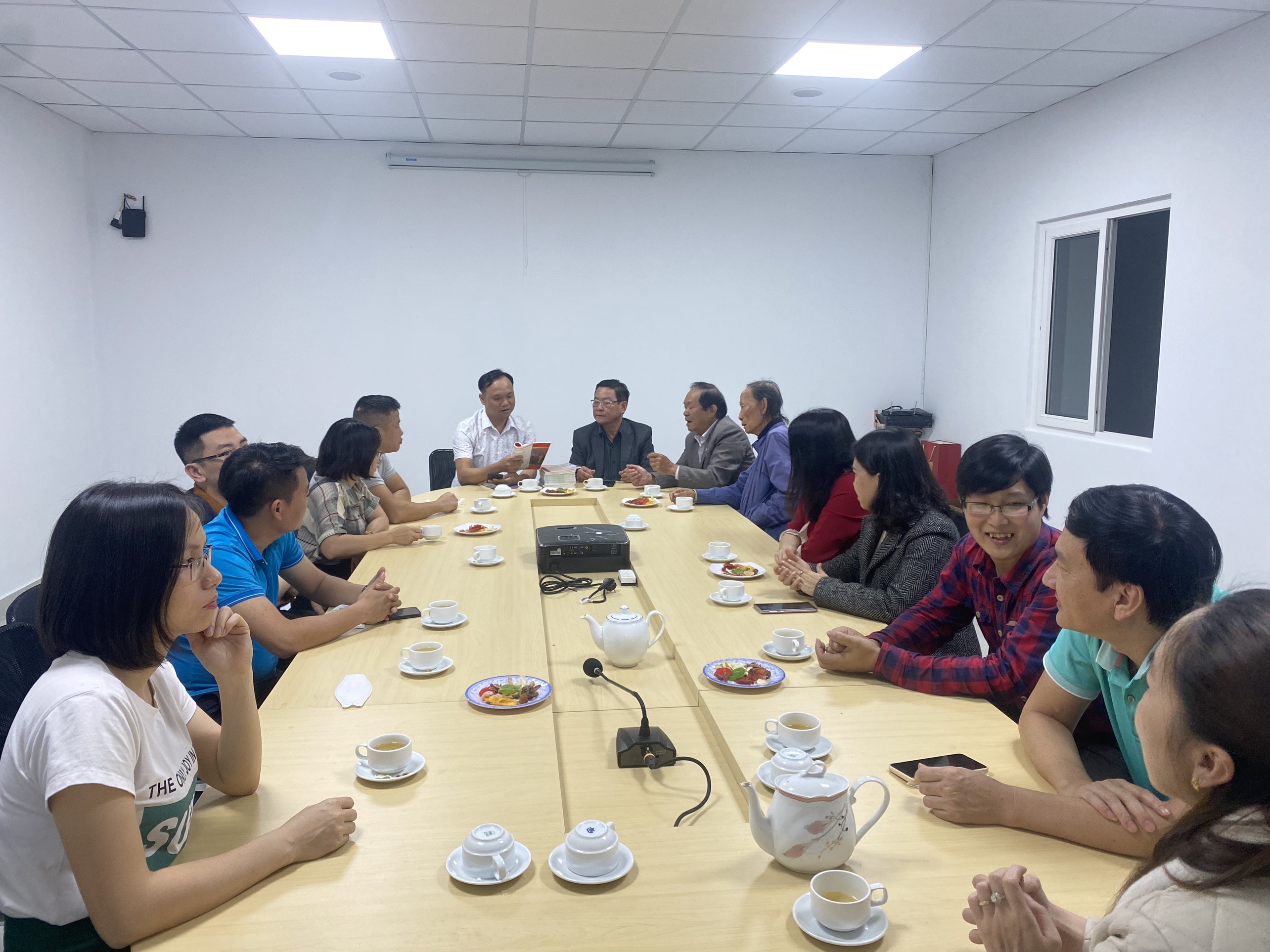 Học tập kinh nghiệm làm khoa học tại tỉnh Lâm Đồng