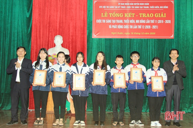 Nghi Xuân trao giải Cuộc thi “Sáng tạo thanh thiếu niên, nhi đồng